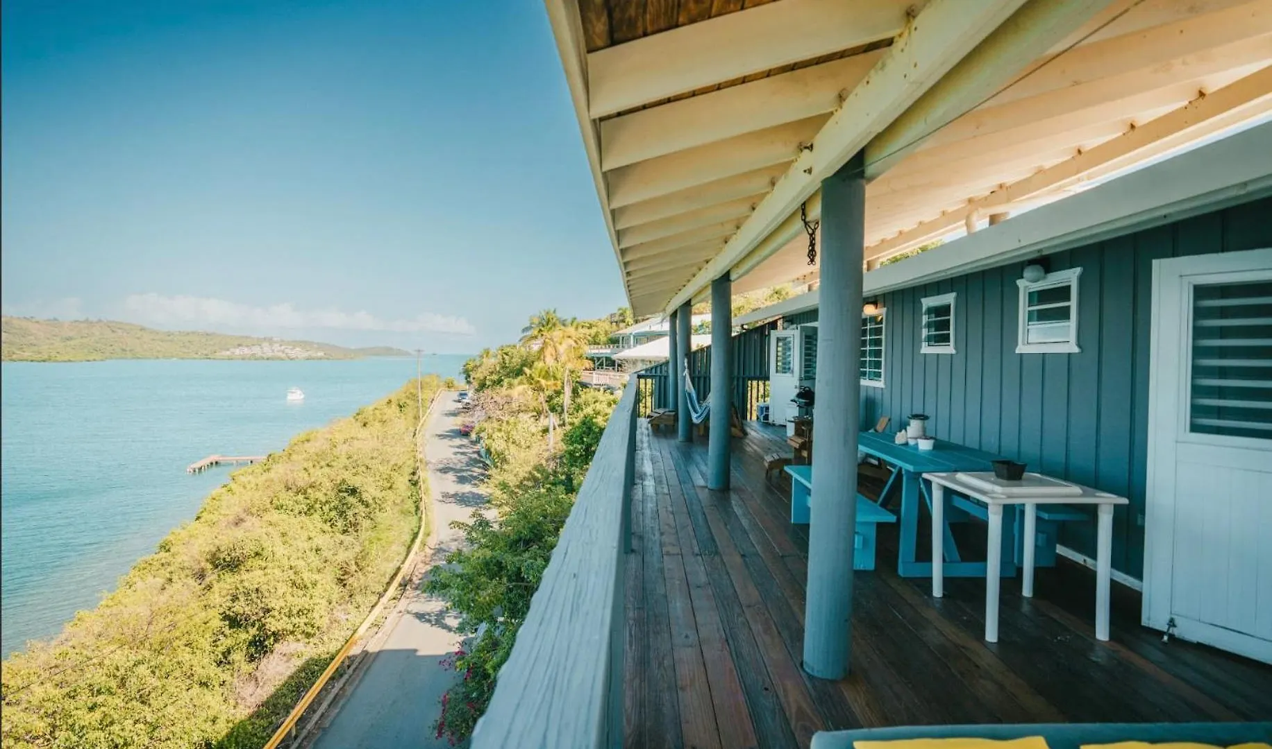 Contacten van Ocean Front Villa 1